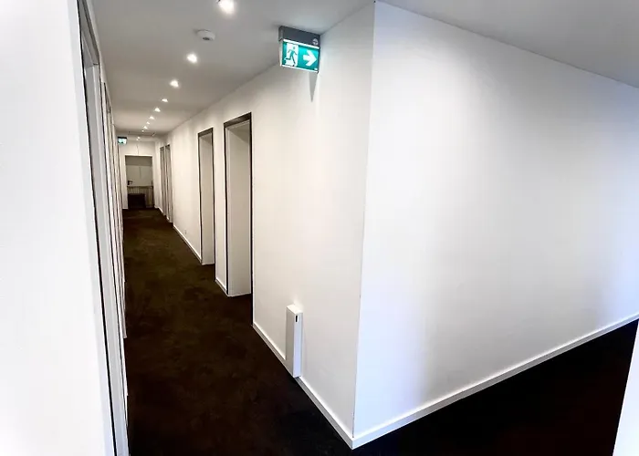 Hotel Free Parking