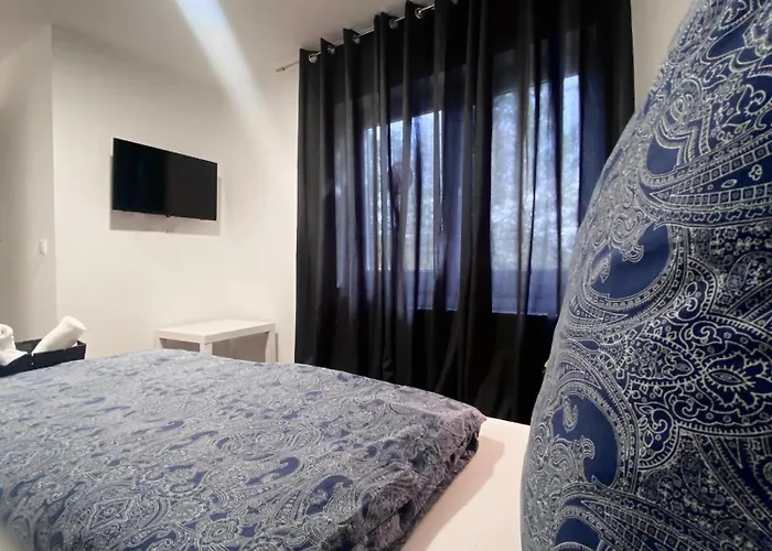 Free Parking Hotel *